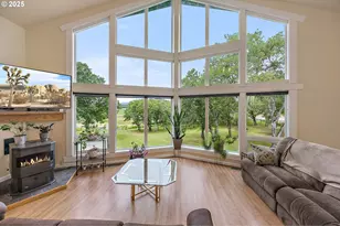 4291 Pioneer Rd, Medford, OR 97501 - Photo 4