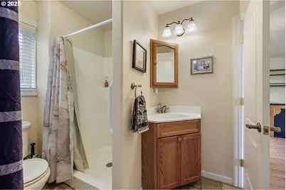 4291 Pioneer Rd, Medford, OR 97501 - Photo 26