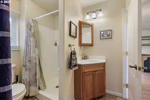 4291 Pioneer Rd, Medford, OR 97501 - Photo 26