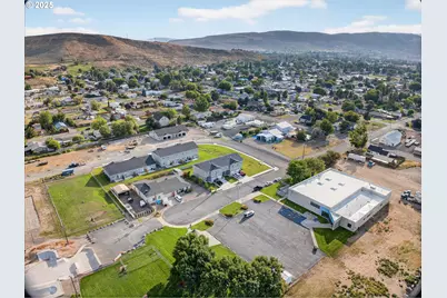 585 Baker St, Baker City, OR 97814 - Photo 6