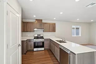 663 Minnesota St, Lebanon, OR 97355 - Photo 4