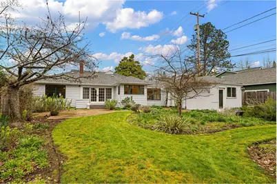 940 E 23rd Ave, Eugene, OR 97405 - Photo 10