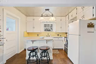 1560 SE Hamilton St, Roseburg, OR 97470 - Photo 14