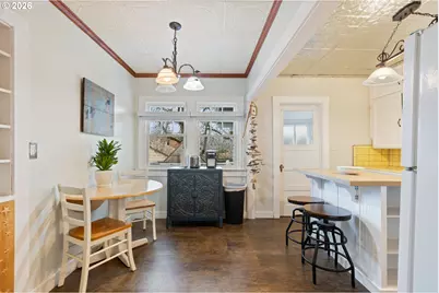 1560 SE Hamilton St, Roseburg, OR 97470 - Photo 8