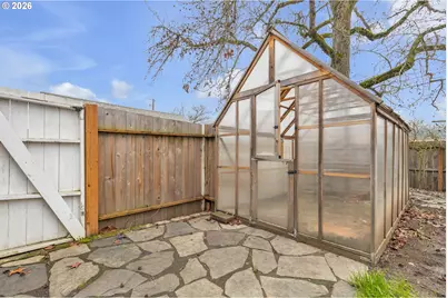 1560 SE Hamilton St, Roseburg, OR 97470 - Photo 40