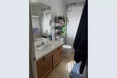 217 NE 146th Ave #4, Portland, OR 97230 - Photo 6