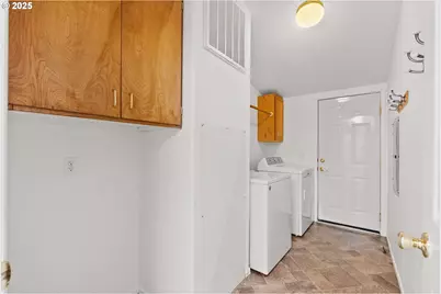 1699 N Terry St #225, Eugene, OR 97402 - Photo 30