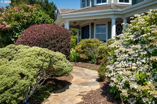 930 NW Highland Dr, Waldport, OR 97394 - Photo 10