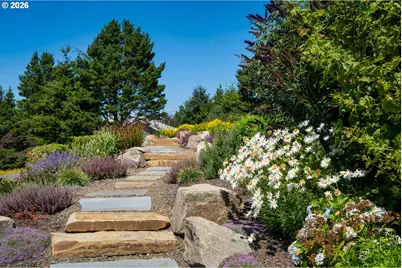 930 NW Highland Dr, Waldport, OR 97394 - Photo 6
