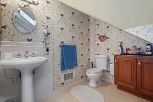 930 NW Highland Dr, Waldport, OR 97394 - Photo 40