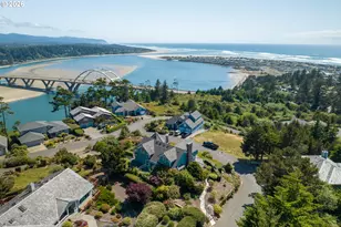 930 NW Highland Dr, Waldport, OR 97394 - Photo 2