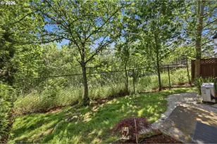 2121 W 15th Ct, Eugene, OR 97402 - Photo 22