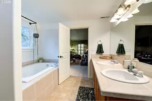 37720 Hamilton Ridge Dr, Sandy, OR 97055 - Photo 26