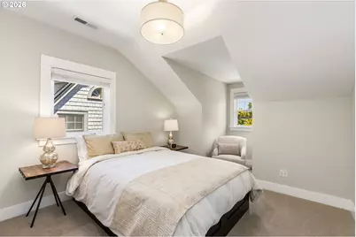 203 SW Kingston Ave, Portland, OR 97205 - Photo 28