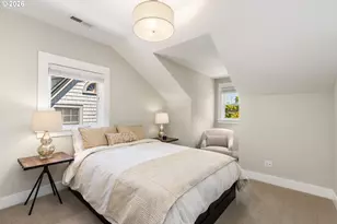 203 SW Kingston Ave, Portland, OR 97205 - Photo 28