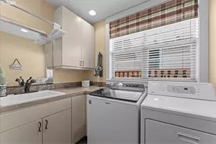3034 N Holladay Dr, Cornelius, OR 97113 - Photo 18