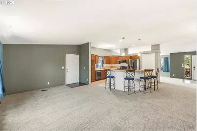 683 Lakeshore Dr, Coos Bay, OR 97420 - Photo 32