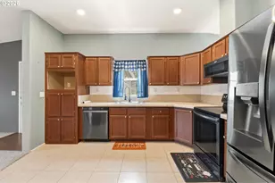 683 Lakeshore Dr, Coos Bay, OR 97420 - Photo 28
