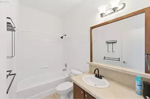 683 Lakeshore Dr, Coos Bay, OR 97420 - Photo 34