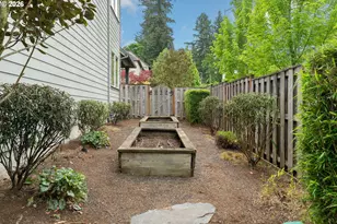 8175 SW Laurelwood Ct, Portland, OR 97225 - Photo 44