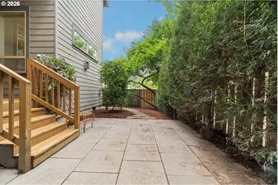 8175 SW Laurelwood Ct, Portland, OR 97225 - Photo 20