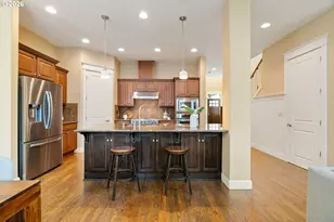 8175 SW Laurelwood Ct, Portland, OR 97225 - Photo 8