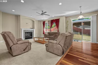 13061 SE Meadehill Ave, Happy Valley, OR 97086 - Photo 16