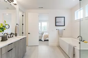 16012 NW Holman Wy, Portland, OR 97229 - Photo 24