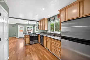 4248 SE Walnut Ct, Hillsboro, OR 97123 - Photo 8