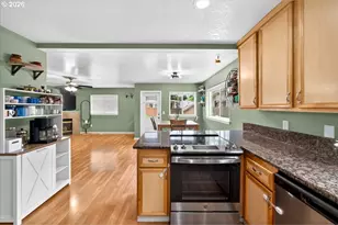 4248 SE Walnut Ct, Hillsboro, OR 97123 - Photo 10
