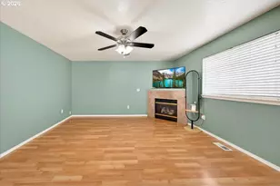 4248 SE Walnut Ct, Hillsboro, OR 97123 - Photo 16