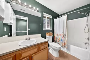 4248 SE Walnut Ct, Hillsboro, OR 97123 - Photo 28