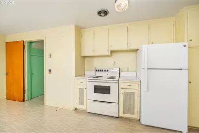 1470 Jay St, Eugene, OR 97402 - Photo 14