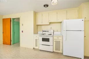 1470 Jay St, Eugene, OR 97402 - Photo 14