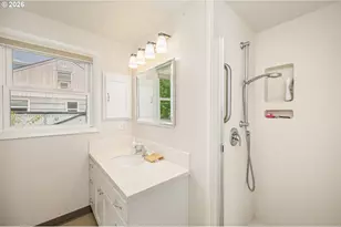 1470 Jay St, Eugene, OR 97402 - Photo 10