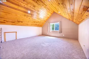 401 Decosta Ln, Oakland, OR 97462 - Photo 20