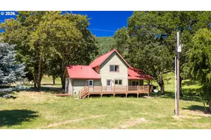 401 Decosta Ln, Oakland, OR 97462 - Photo 24