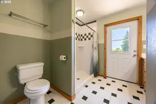 401 Decosta Ln, Oakland, OR 97462 - Photo 14