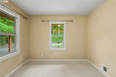 9940 SW Terwilliger Blvd, Portland, OR 97219 - Photo 14