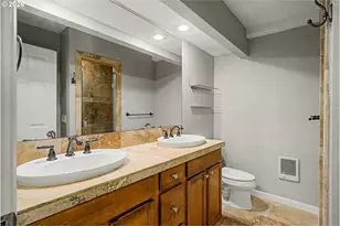 9940 SW Terwilliger Blvd, Portland, OR 97219 - Photo 20