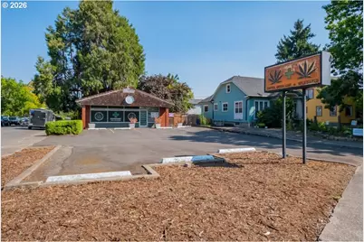 1890 Capitol St NE, Salem, OR 97301 - Photo 8