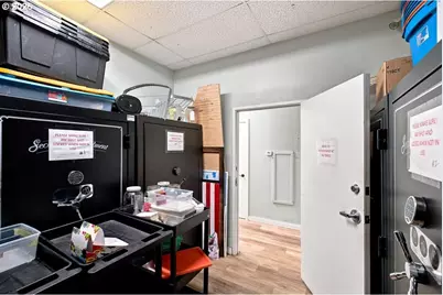 1890 Capitol St NE, Salem, OR 97301 - Photo 28