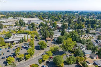 1890 Capitol St NE, Salem, OR 97301 - Photo 32