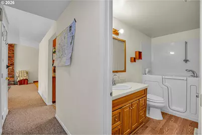 10501 S Rosewood Way, Molalla, OR 97038 - Photo 12