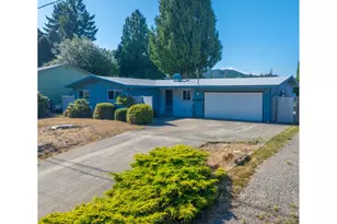 2800 Ridgeway Dr, Reedsport, OR 97467 - Photo 2