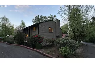 2800 Tree Top Ln, West Linn, OR 97068 - Photo 18