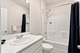 580 Wetleau Dr, Lowell, OR 97452 - Photo 28