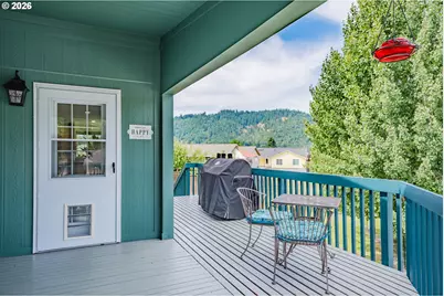541 Cochran Ln, White Salmon, WA 98672 - Photo 8