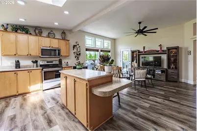 541 Cochran Ln, White Salmon, WA 98672 - Photo 20
