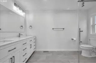 19448 SW Scholls Ferry Rd, Beaverton, OR 97007 - Photo 36